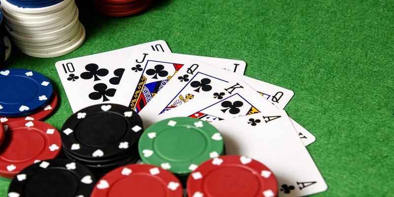 Poker có gì hay? Khám phá sức hút của trò chơi bài trí tuệ