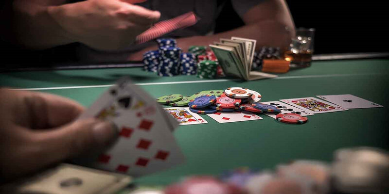 Chơi Poker Trực Tuyến Uy Tín